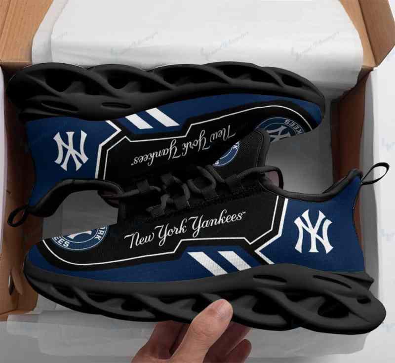 New York Yankees Yezy Running Sneakers