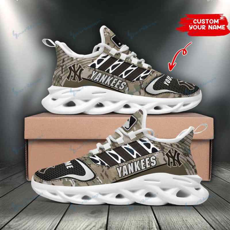 New York Yankees Personalized Yezy Running Sneakers Image 1