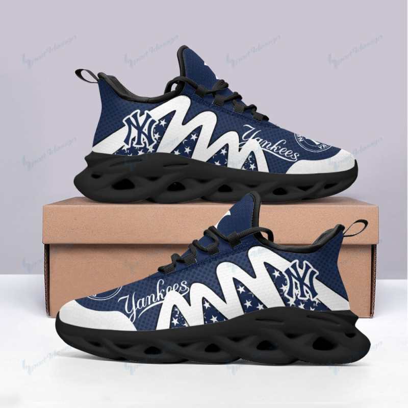 New York Yankees Yezy Running Sneakers Image 1