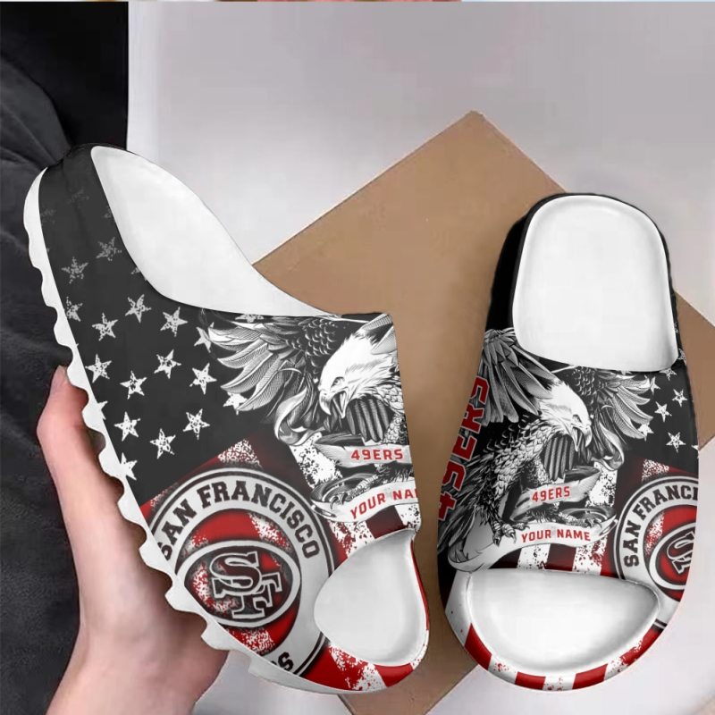 Yeezy Slippers - San Francisco 49ers