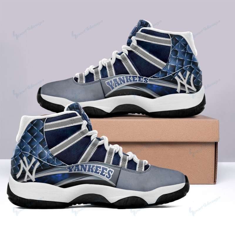 New York Yankees Personalized AJD11 Sneakers Image 3