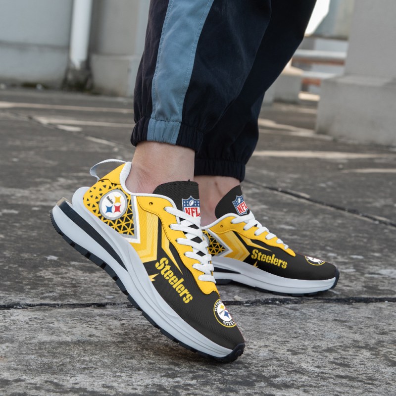 Pittsburgh Steelers HF3 Sneakers Close-up