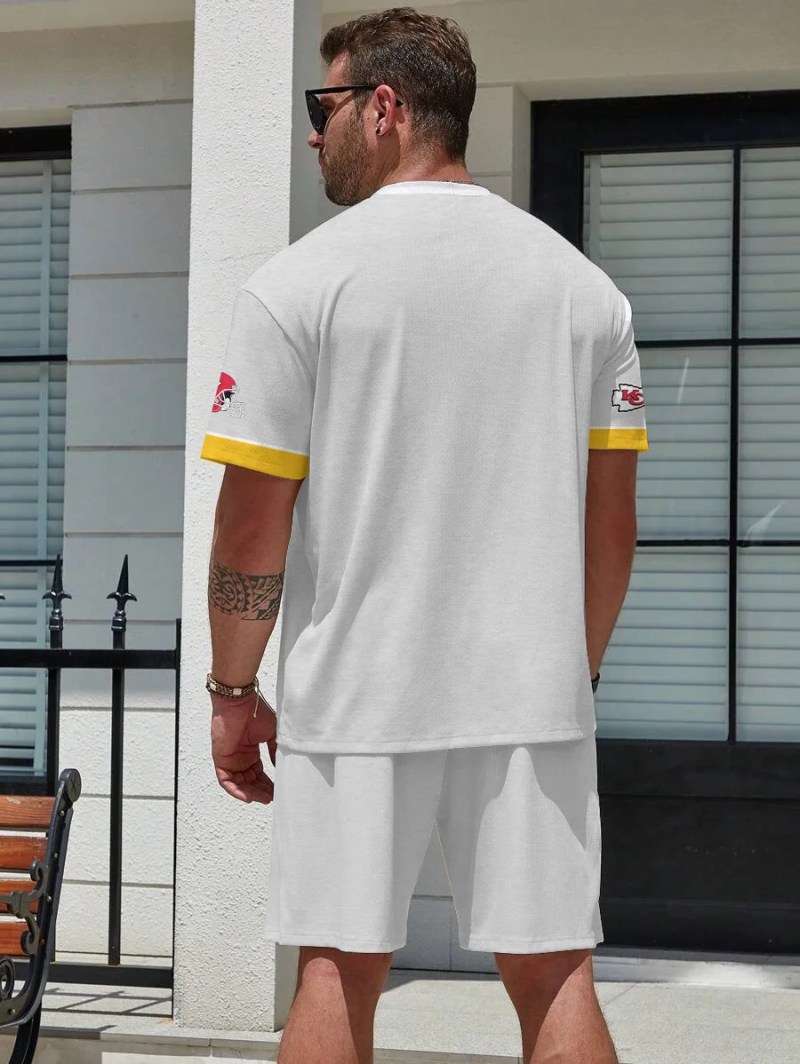 Kansas City Chiefs T-Shirt and Shorts