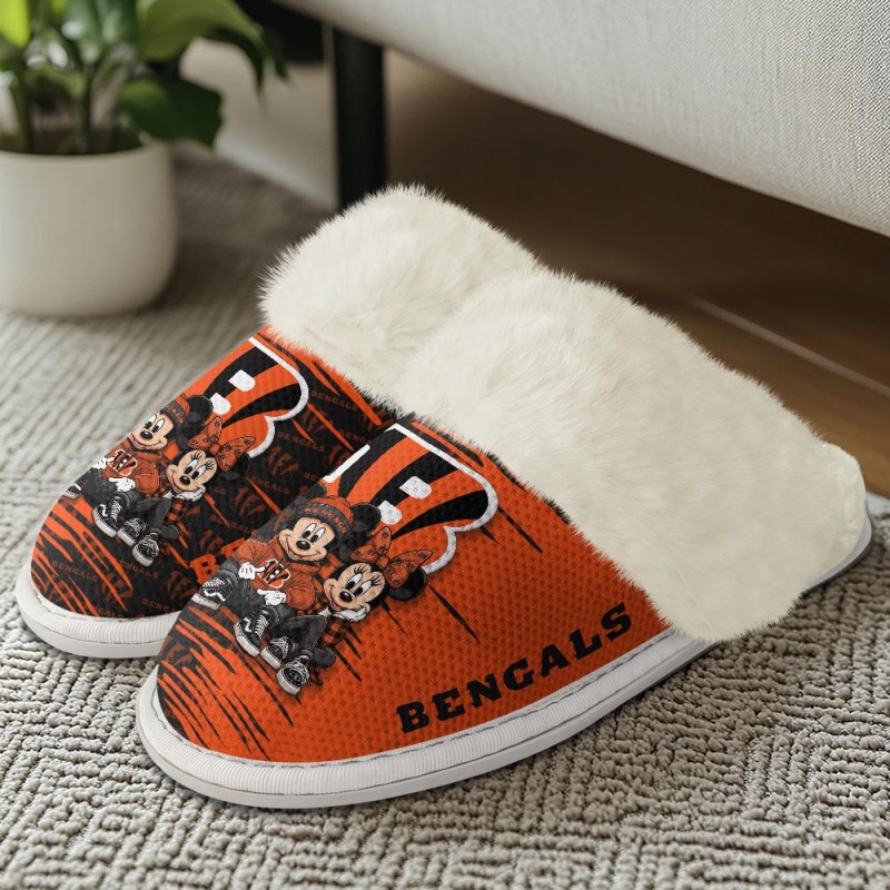 Cincinnati Bengals Fuzzy Slippers
