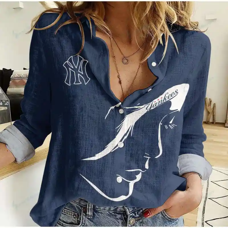 New York Yankees Women’s Shirt Image 2
