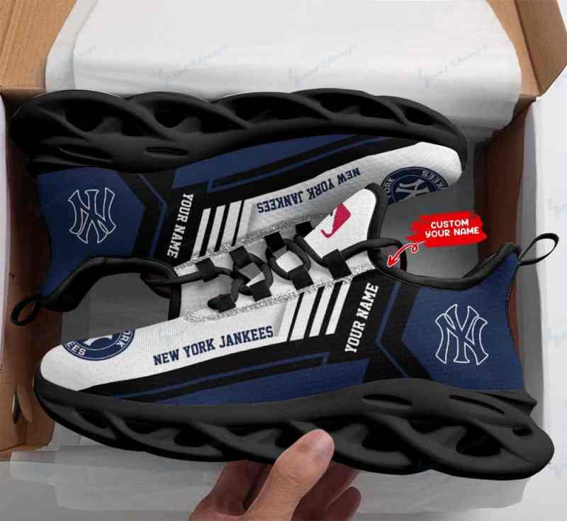 New York Yankees Yezy Sneakers Image 3