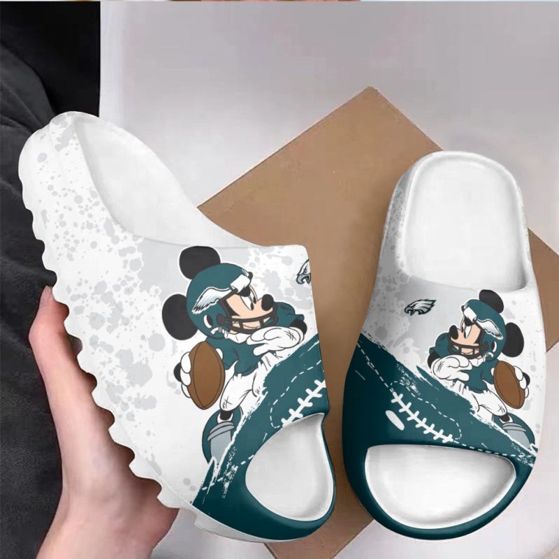 Philadelphia Eagles Yeezy Slippers - Fan Merchandise
